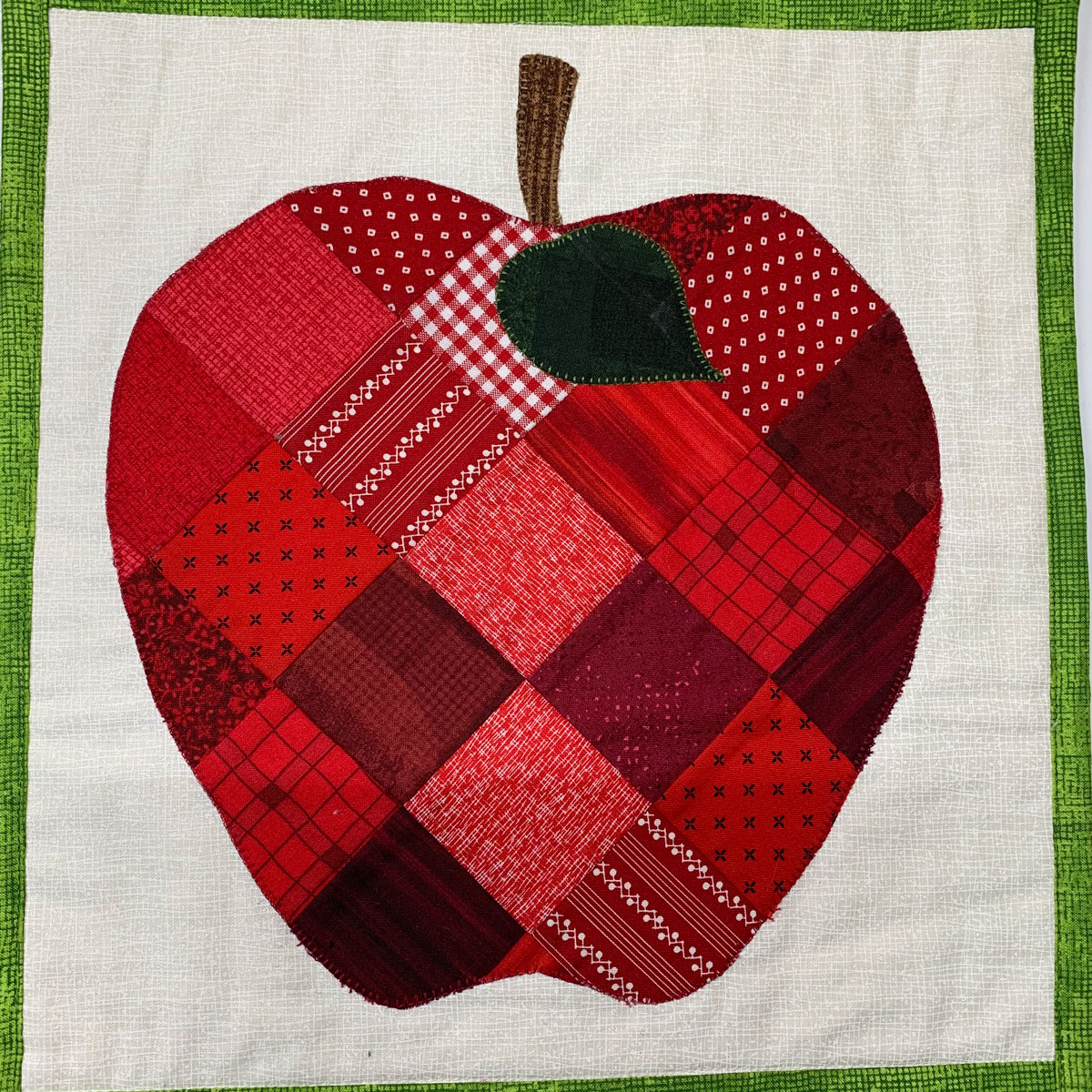 Patchwork Apples Table Runner Pattern